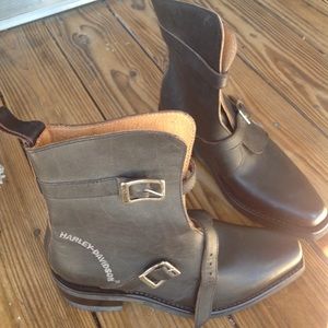 Brand new Harley Davidson size 6 women's boots